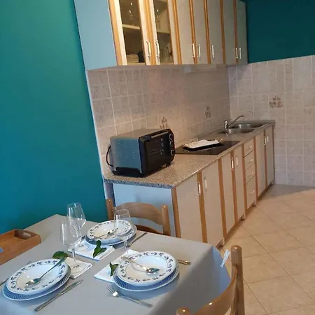Apartment In - Insel Brac 6052 Pucisca